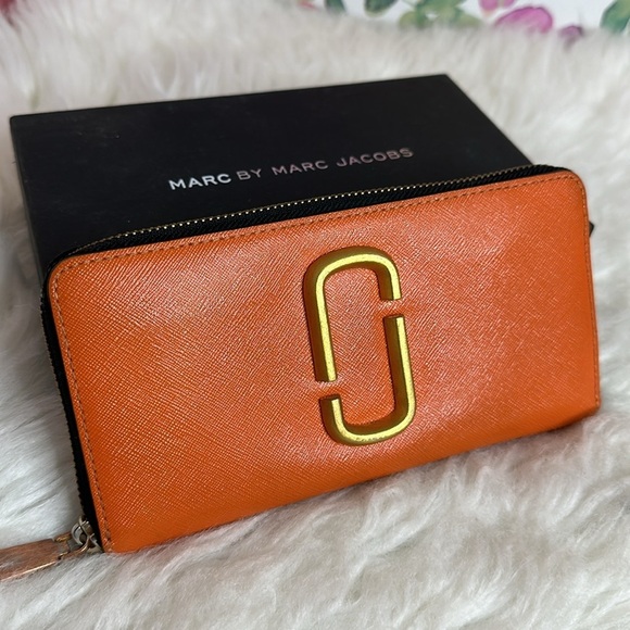 Marc By Marc Jacobs Handbags - 💯Authentic Marc by Marc Jacobs Orange Zip Wallet🍀